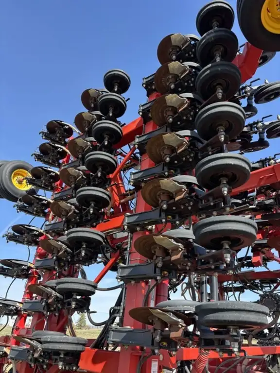 2014 Bourgault 3710 Drill in Farming Equipment in Swift Current - Image 5