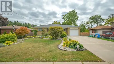 Lovely brick bungalow in Simcoe. Welcome home to this 3+1 bedroom, 1 bath home. Main level has a bri...