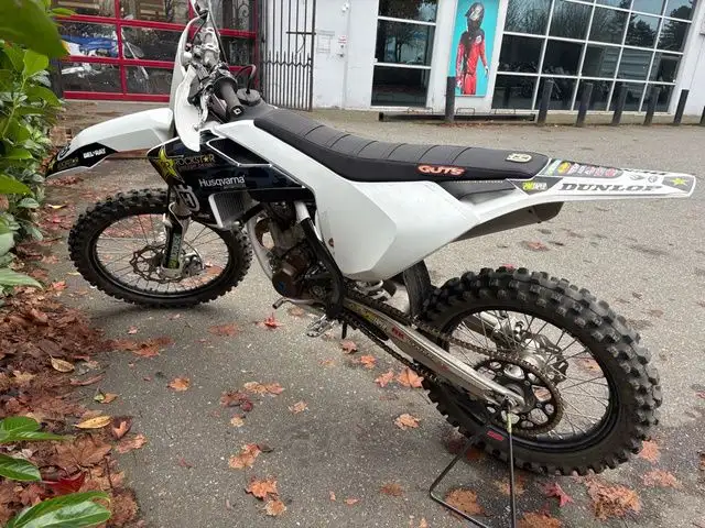 2017 Husqvarna Motorcycles FC 250 in Dirt Bikes & Motocross in Chilliwack - Image 5