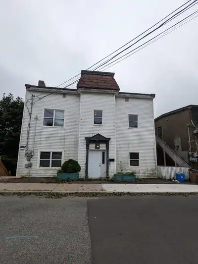 3D PROPERTY MANAGEMENT Bookings: (506)631-8016 ** Available Now ** Spacious 4BR located North, W/D i...