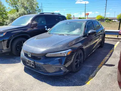 WAS: $30895 NOW: $28995 plus taxes and licensing feesPricing Policy: *Advertised Price based on Fina...
