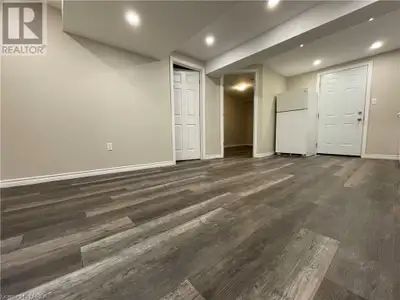 27 MARLBOROUGH Street Unit# Lower Brantford, Ontario