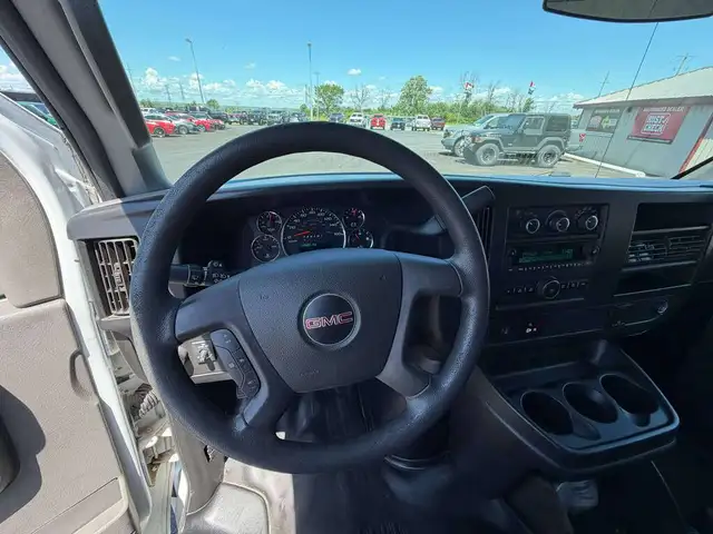 2017 GMC Savana5352715857382707220