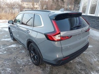 All Wheel Drive Leather Trimmed Seats Sunroof Heated Seats Heated Steering Wheel Power Liftgate Appl... (image 2)