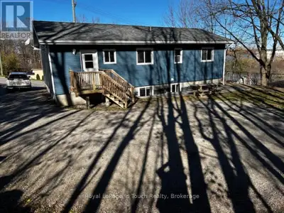 LOWER - 687 MONTREAL STREET Midland, Ontario
