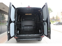 RARE FIND 4X4 WITH LOW ROOF!!! 2021 MERCEDES SPRINTER 2500 -- 144 - LOW ROOF -- 4X4 WITH LOW RANGE O... (image 5)