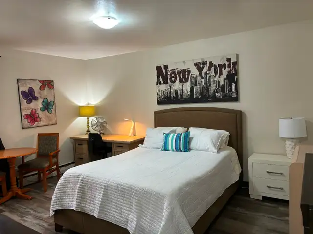 Fully furnished downtown studio/1 bedroom suites close to UofS
