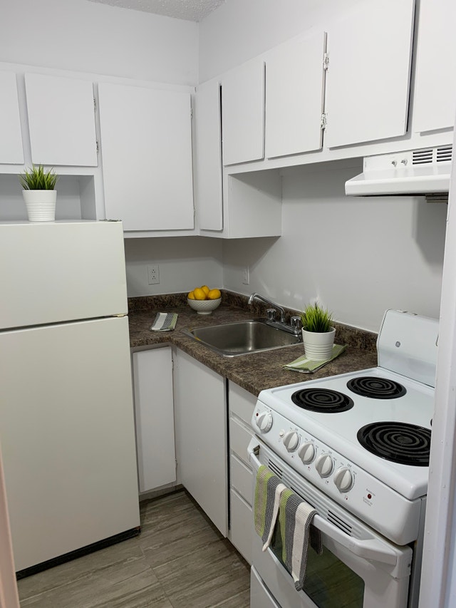 1.5, 1 1/2, à louer, for rent, ville Saint Laurent, tout inclus