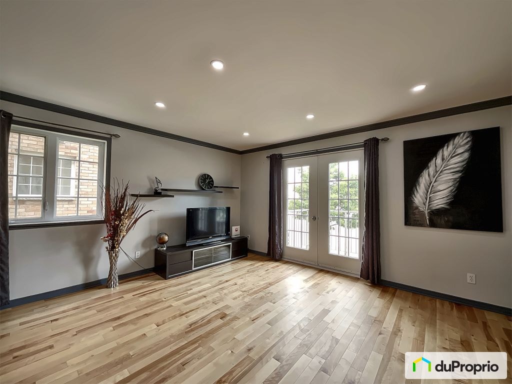 $339,000 - Condominium in Villeray / St-Michel / Parc-Extension — photo 1