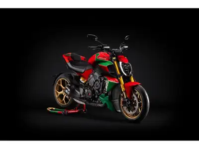 Pre-order yours today!! Diavel V4 RS 100 is developed from the Diavel V4 RS and pays homage to the 1...