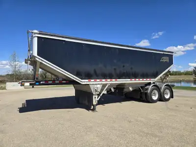 2020 DOEPKER LEGACY AL23227-R 28 FT ALUMINUM T/A PUP GRAIN TRAILER - 2 Hoppers, Manual Operating Gat...