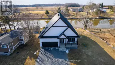 Build in 2022 for all sunrise/paddleboard lovers, or motorboat, fishing and snowmobile enthusiast, g...