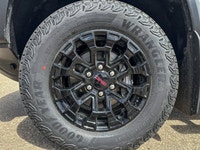 This GMC Canyon delivers a Turbocharged Gas I4 2.7L/ engine powering this Automatic transmission. TR... (image 9)