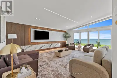 Welcome to your own private slice of paradise at 22 Firelane 2B in Niagara-on-the-Lake. Located on t...