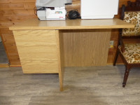 Bureau, meuble de travail avec tiroirs