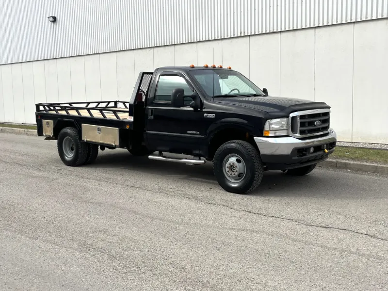 2002 Ford F-350 DRW, XLT, 7.3L V8 **OVER 7K IN RECENT SERVICE**