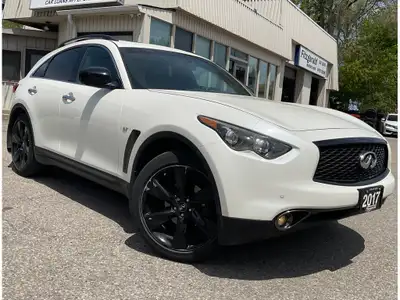 Vehicle Highlights: - Accident free - Dealer serviced - Well optioned Here's a rare and desirable In...