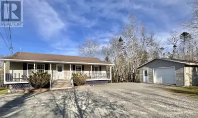Enjoy quiet country living with the convenience of all amenities within 10 minutes to Enfield and ga...