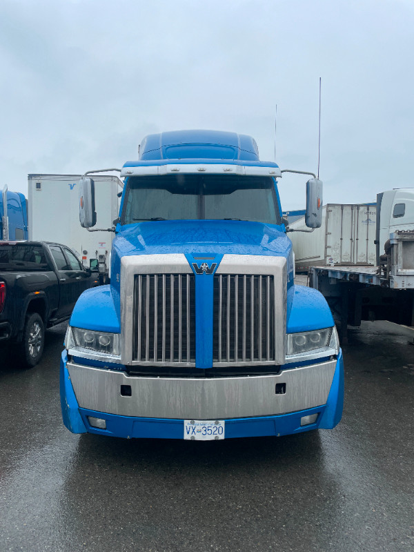 2018 WESTERNSTAR 5700XE in Heavy Trucks in Delta/Surrey/Langley - Image 2