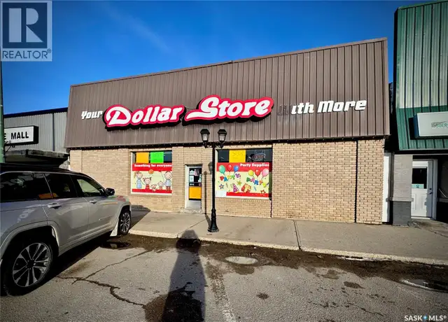 445 Main STREET Esterhazy, Saskatchewan in Commercial & Office Space for Sale in Regina - Image 2
