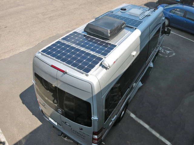 Batterie Solaire AGM 12V Groupe 8D Deka Solar 8A8D de 250Ah, dans Remorques, pièces et accessoires pour bateaux  à Lévis - Image 4