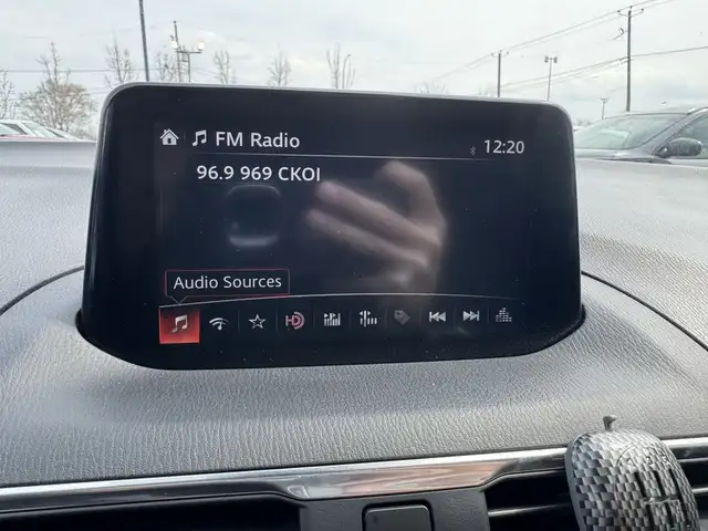 2018 Mazda Mazda3 GT Auto in Cars & Trucks in Longueuil / South Shore - Image 27