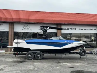 From $640 Bi-Weekly 2024 Moomba Makai Combining the wake-shaping Moomba SmartPlate™, Flow Surf Syste...