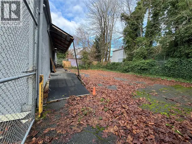 451 Albert St Nanaimo, British Columbia in Commercial & Office Space for Rent in Nanaimo - Image 9