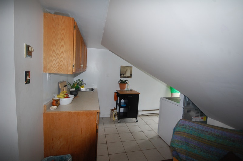 Bachelor Apartment Downtown Halifax for May Long Term Rentals City