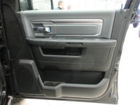 RAM 1500 CLASSIC 2022 SLT V8 5.7 LITRES HEMI CREW-CAB BOITE 5,7" 4X4 TOUT ÉQUIPÉ / CAMÉRA DE RECUL /... (image 7)