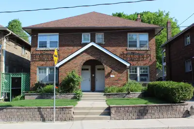 Amazing Location! Well Sought After Mount Pleasant Area.