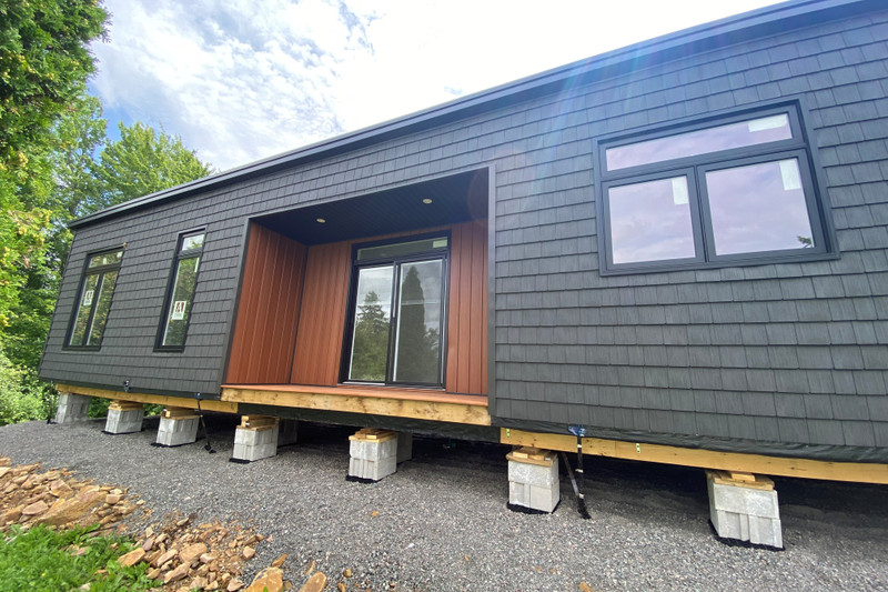 Modern mini home for sale 47 Lupin Avenue, Riverview, N.B. Houses for