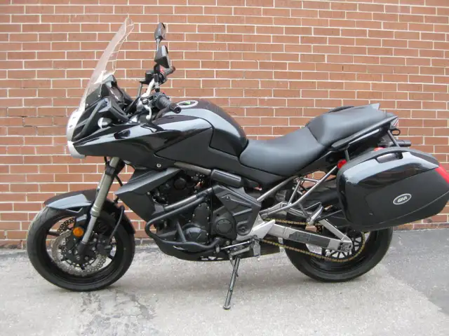 2011 KAWASAKI VERSYS 650 in Street, Cruisers & Choppers in City of Toronto - Image 5