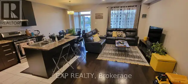 647 SUNBURST STREET Ottawa, Ontario62864384602497124
