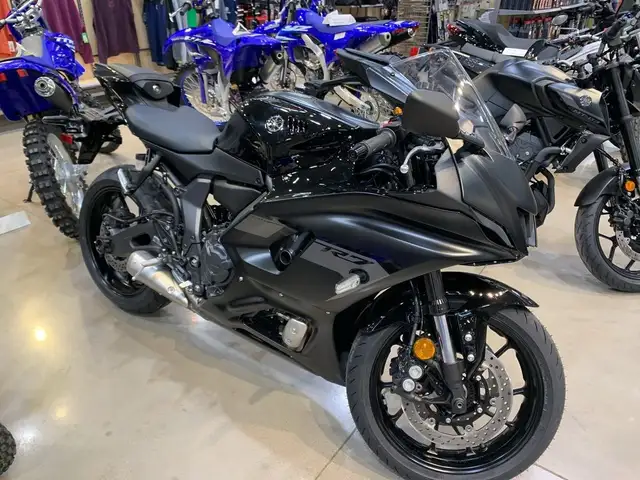 2025 Yamaha YamahaYZF_R7 R7 R6 R3 R1 in Street, Cruisers & Choppers in Guelph - Image 3