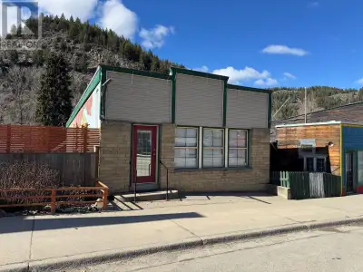 This super clean commercial building in the heart of Greenwood offers 2,208 sq. ft. of versatile spa...