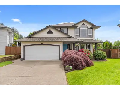 Beautifully maintained 5-bed, 3-bath family home tucked away on a quiet cul-de-sac just steps from H...