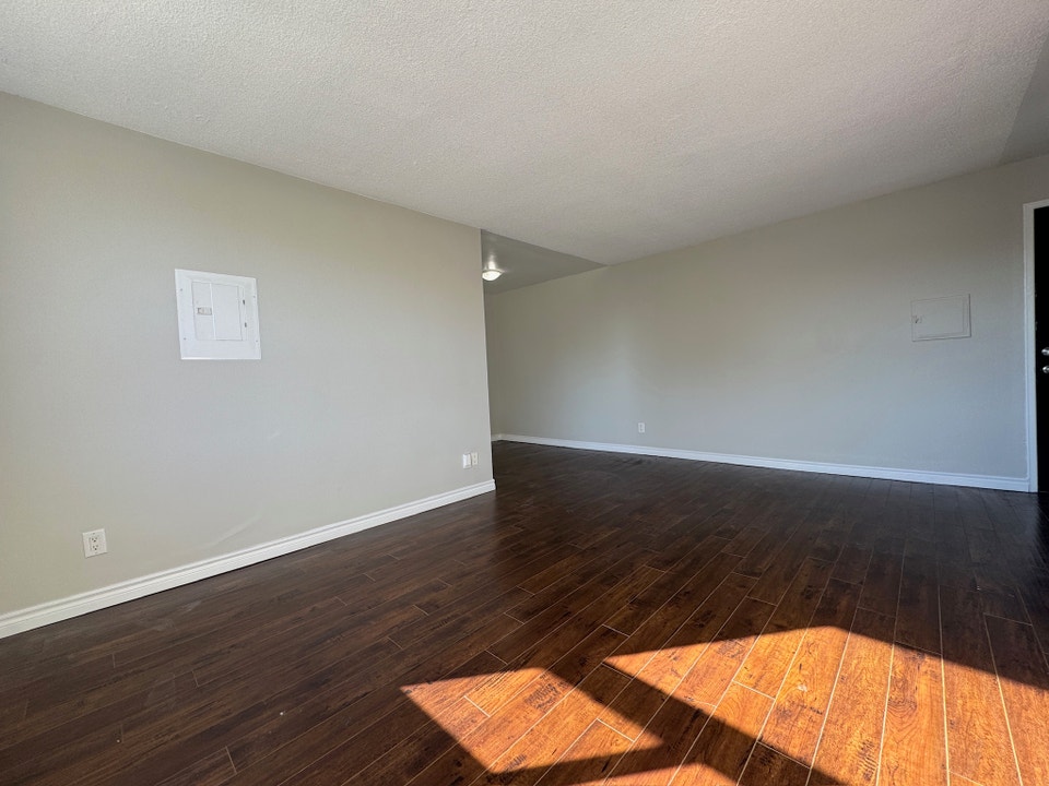Updated 1 Bedroom & 1 Bathroom Apartment! 4