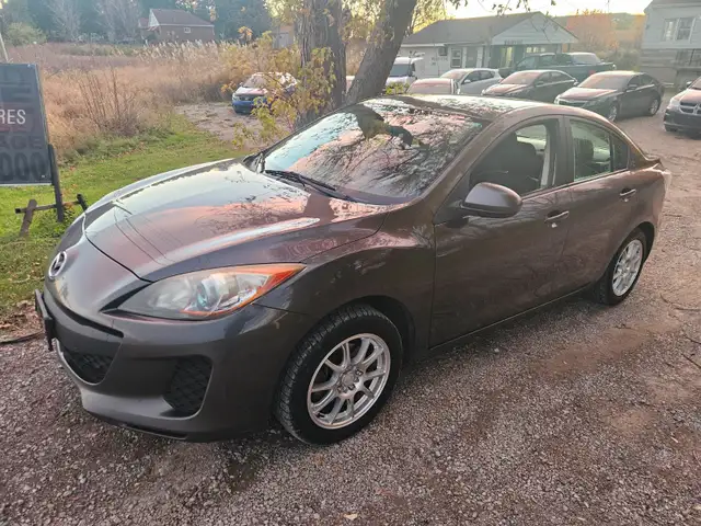 2013 MAZDA 3 MAZDA DEALERSHIP TRADE IN , AUTOMATIC in Cars & Trucks in Hamilton - Image 3