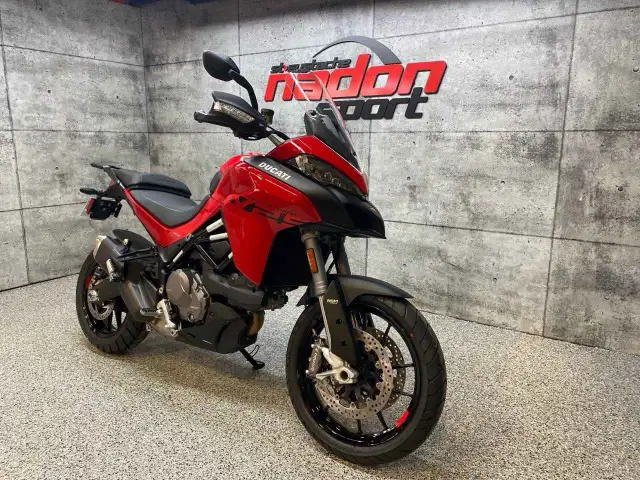 2024 DUCATI MULTISTRADA V2 S in Sport Touring in Laval / North Shore - Image 4