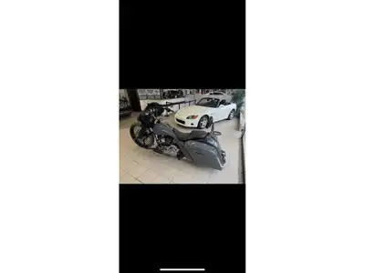 Excel Moto 2015 Harley-Davidson flhxs Offrez-vous la moto de vos rêves cet hiver! Réservez maintenan...
