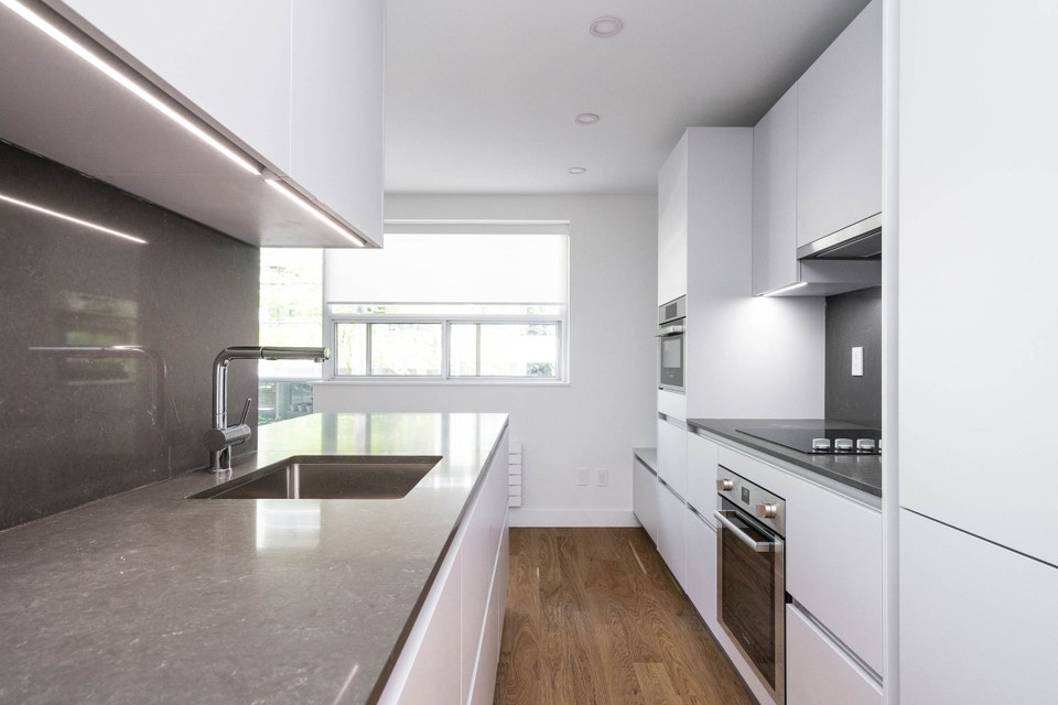 Renovated one bedroom - ID 560 3