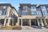 ✨STUNNING 3+1 BDRM END UNIT TOWNHOME IN PRIME LOCATION!