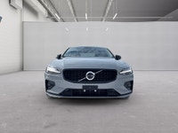 CLEAN CARFAX/MANITOBA OWNED, LUXURY MEETS CONFIDENCE 2.0L Turbocharged 4-Cylinder Engine| 8-Speed Au... (image 9)