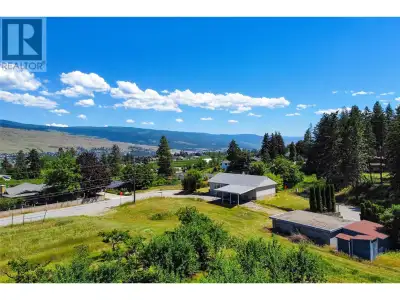 *Location, Future Potential, nestled in the heart of Lake Country* This property is opposite to Davi...