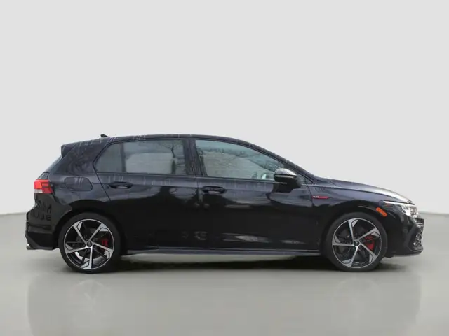 2022 Volkswagen Golf GTI Autobahn Auto for sale in Cars & Trucks in Comox / Courtenay / Cumberland - Image 3
