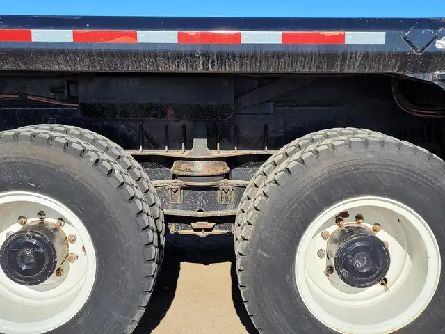 2013 WESTERN STAR 6900XD in Heavy Trucks in Saskatoon - Image 115