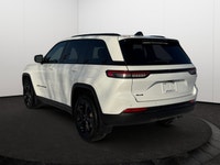 Experience the perfect blend of bold, darkened styling and modern luxury in this versatile SUV, feat... (image 3)