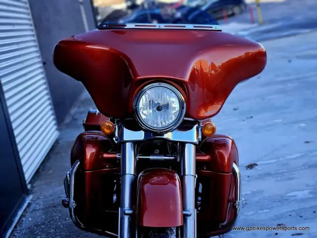 2011 Harley-Davidson FLHX Street Glide in Sport Touring in Oshawa / Durham Region - Image 7