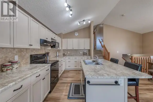 41 Drake Landing Common Okotoks, Alberta62865714909313122